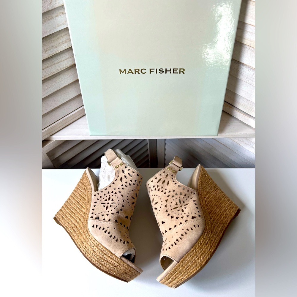 Marc Fisher women’s sandals